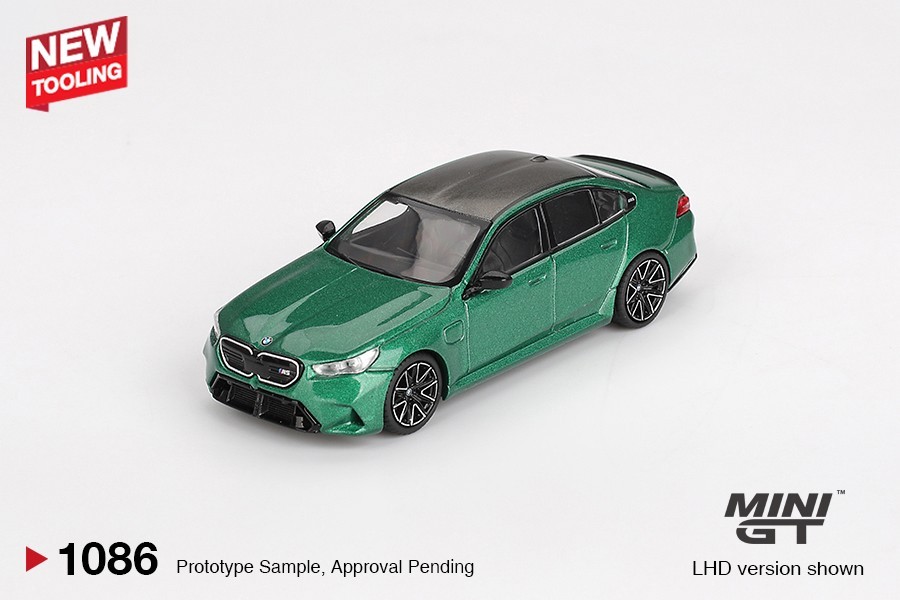 Mini GT 1:64 BMW M5 Isle of Man Green Metallic #1086