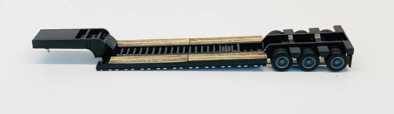 Black Construction Lowboy Trailer w Promotex Wheels 1/87 HO Logistics 415489 6″