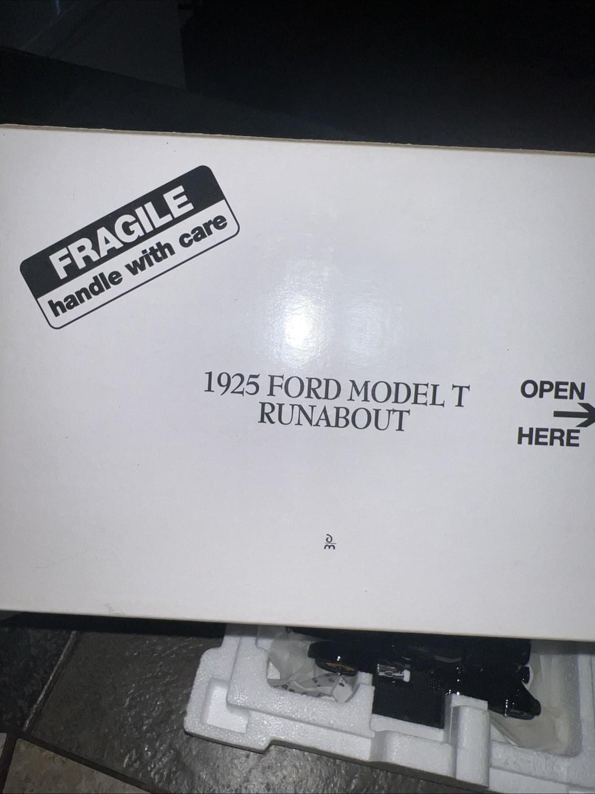 1925 Ford Model T Runabout- 1/24 Scale Danbury Mint Diecast Model