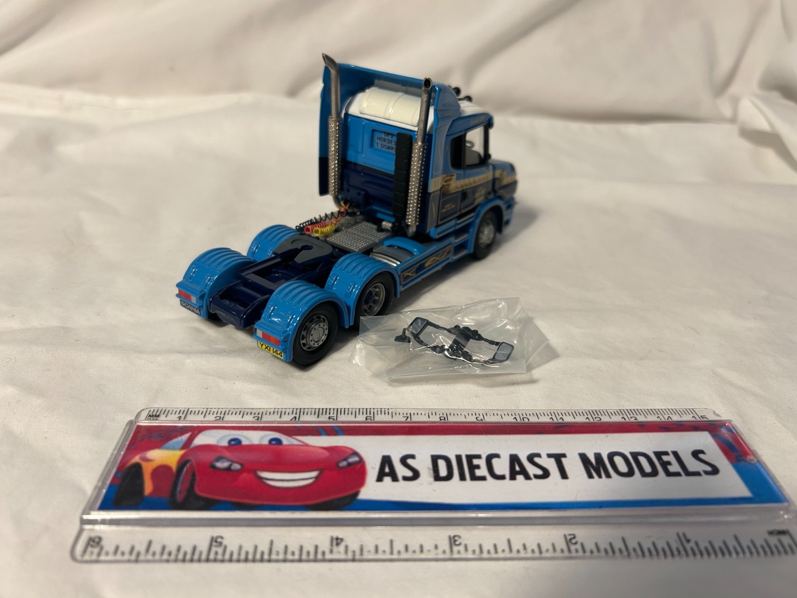 Corgi Modern Truck Scania T Cab Ian Hayes Tractor Unit 1/50