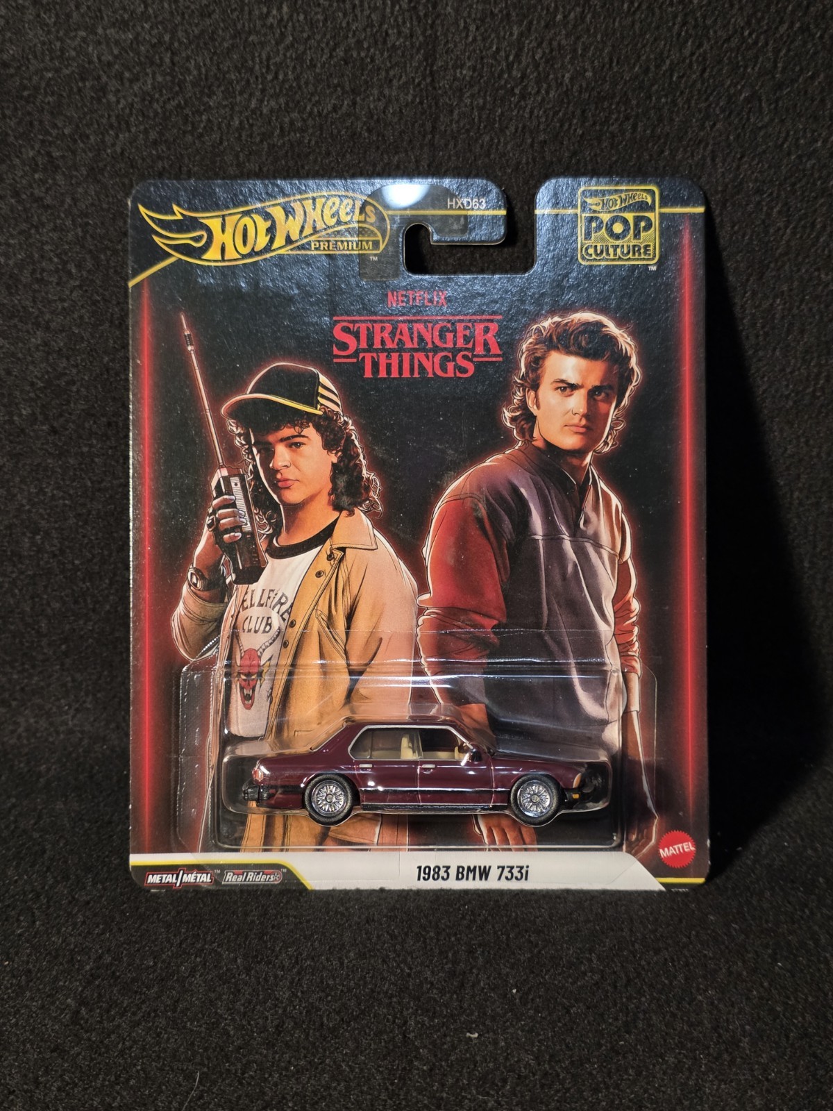 Hot Wheels Premium Pop Culture Stranger Things 1983 BMW 733i Mattel