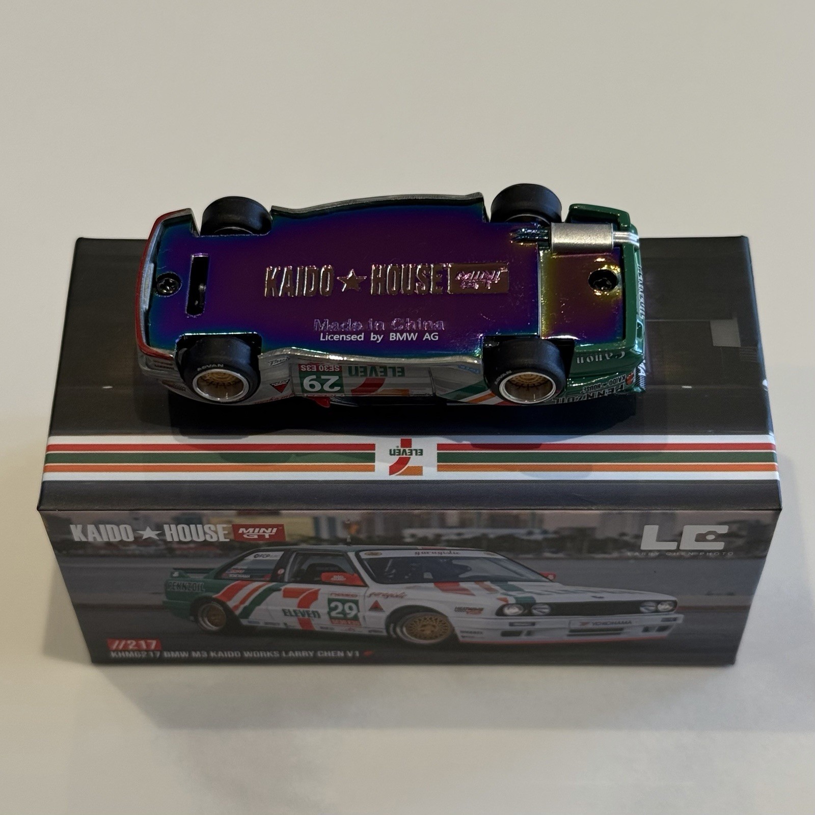 CHASE! Kaido House x Mini GT 1:64 BMW M3 Kaido Works Larry Chen V1 7-Eleven #217