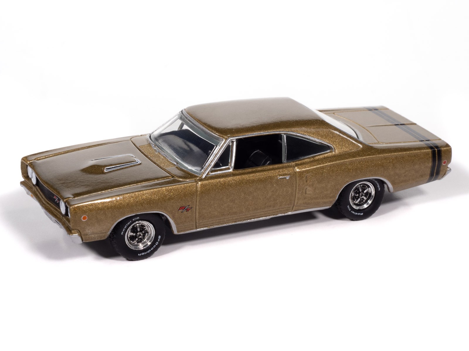 Auto World Vintage Muscle Medium Gold Poly 1968 Dodge Coronet R/T 1:64 Car
