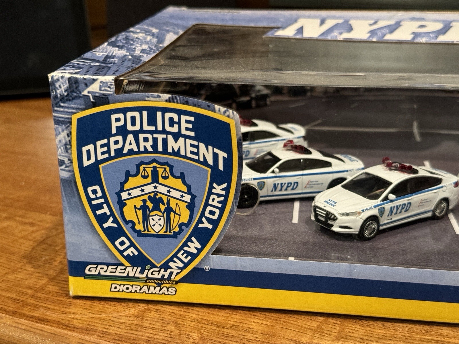 GREENLIGHT 1:64 NYPD 5pack DIORAMAS UNOPENED. Package Not 100% See Pics