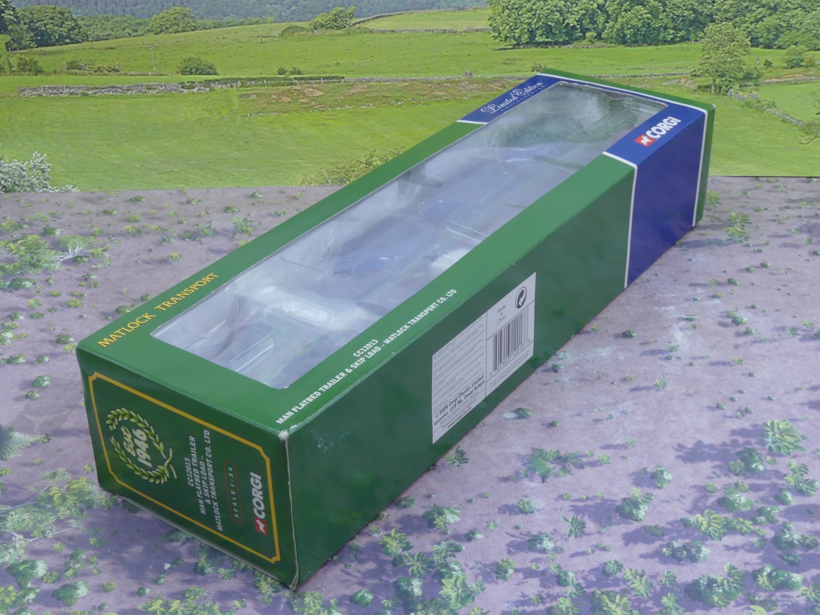 Corgi CC12013 MAN Flatbed & Skips – Matlock Transport – 1:50 scale mint boxed