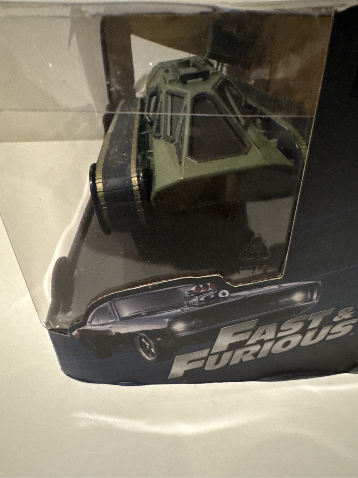 Jada Toys / F8 Fast & Furious Green Ripsaw Army Tank 1 24 Die Cast Car