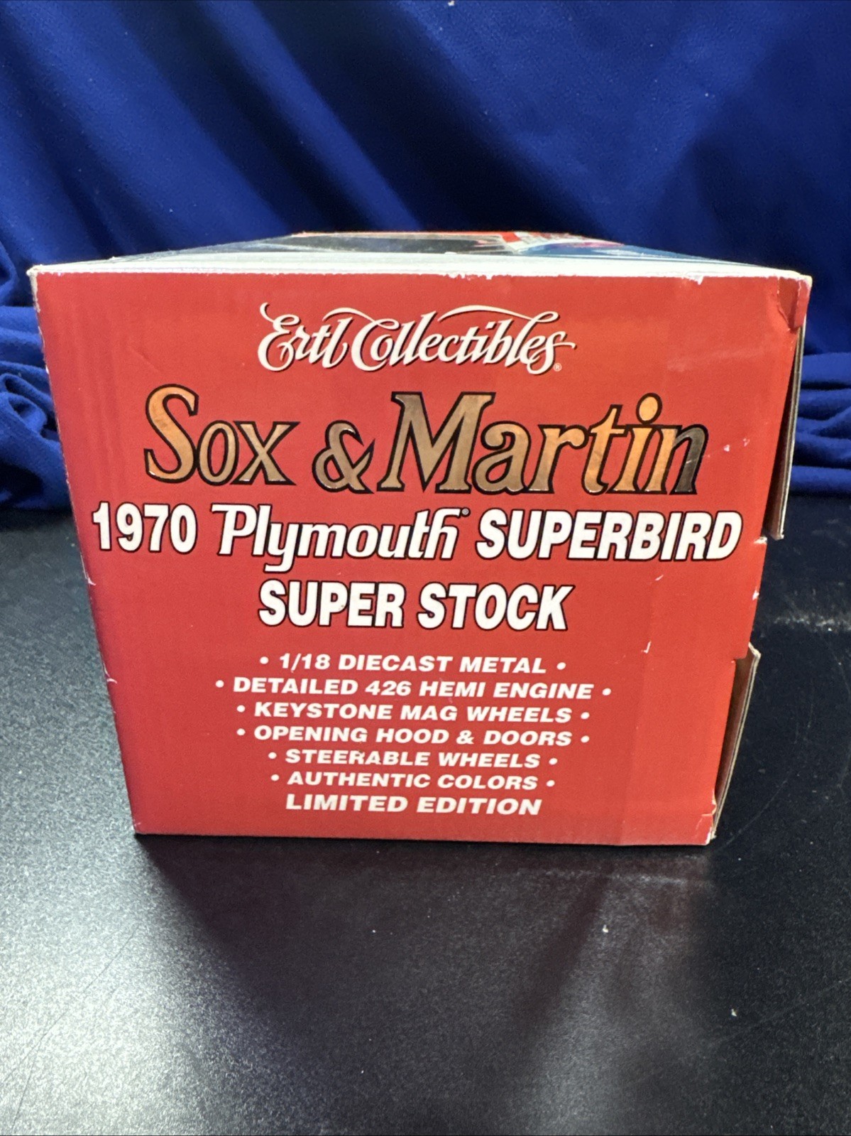 1:18 SCALE 1970 PLYMOUTH SUPERBIRD SOX & MARTIN LIMITED , ERTL SUPERCAR COLLECTA