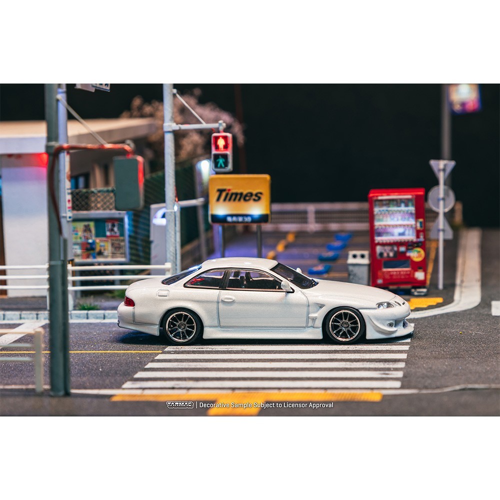 Tarmac Works 1:64 VERTEX Toyota Soarer JZZ30 White Global64 T64G-080-WH