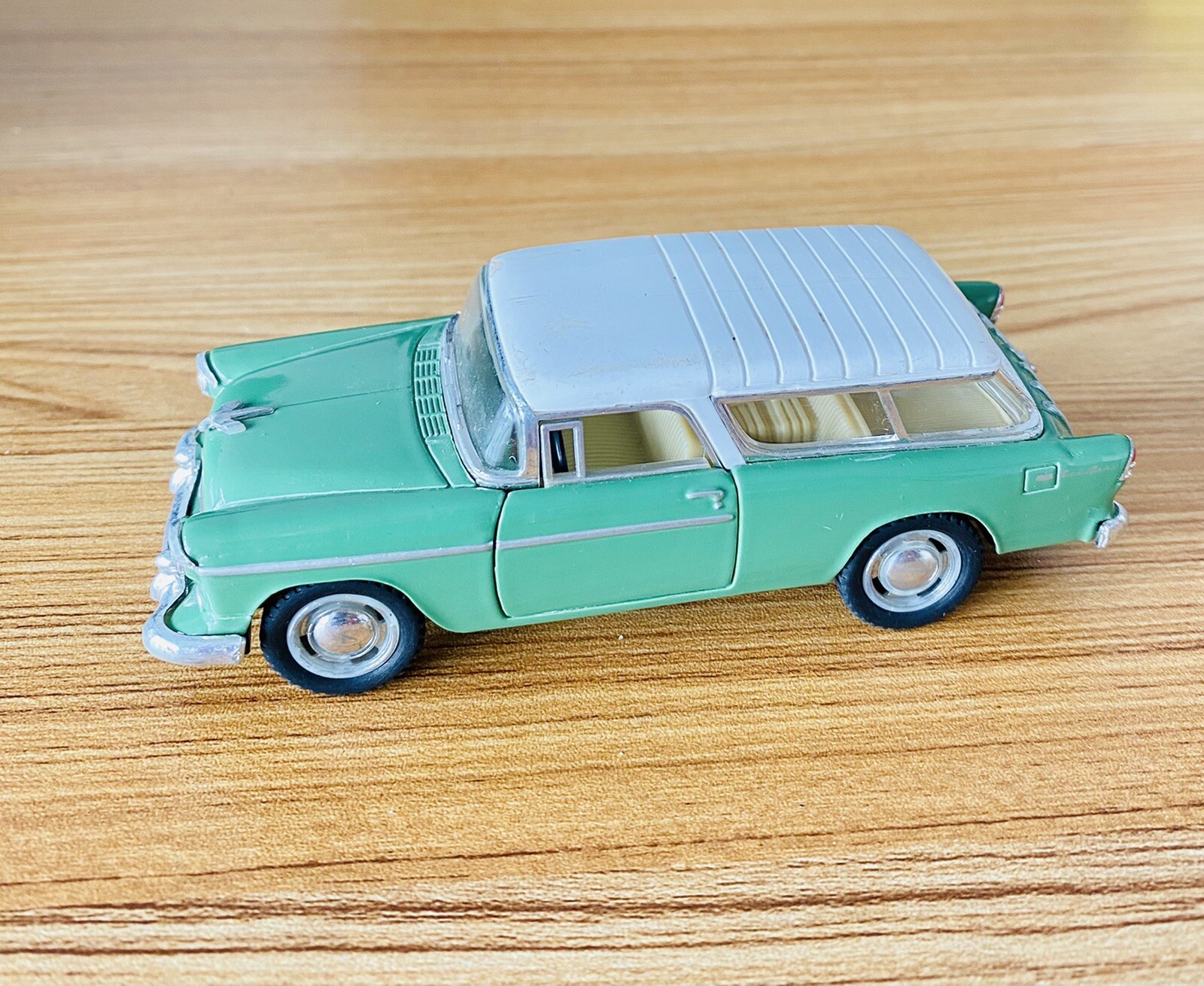5” Kinsmart Diecast Car Station Wagon 1955 BelAir Chevy Nomad Kintoy 1:40 Scale