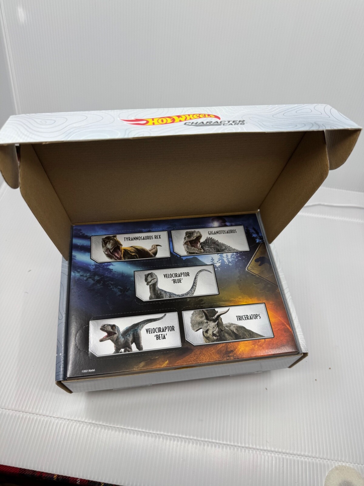Hot Wheels Jurassic World Dominion Character Car 5 Pack Box Set Brand New