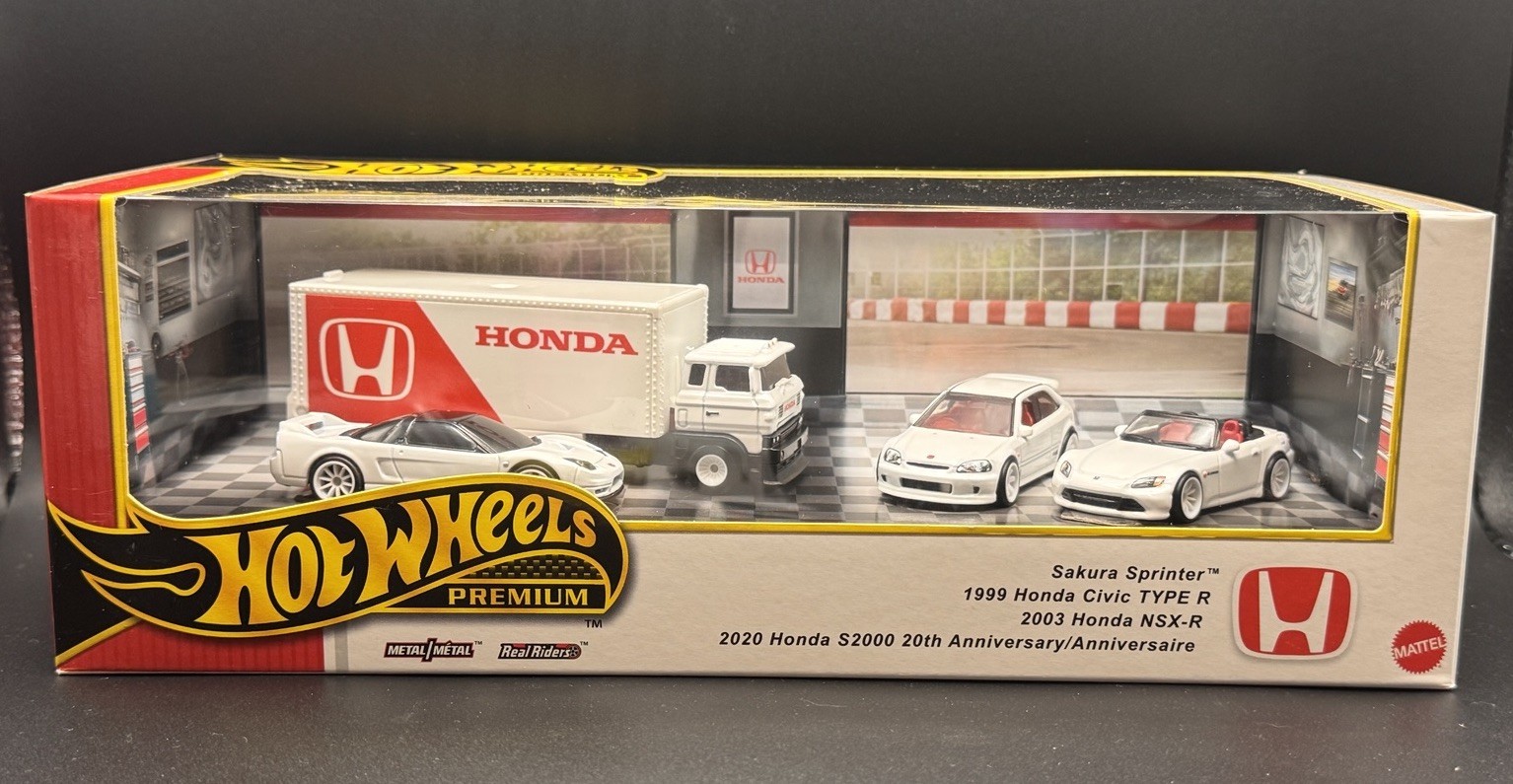 Hot Wheels 2025 Premium Collector Diorama Honda Set Civic Type-R, NSX-R, S2000