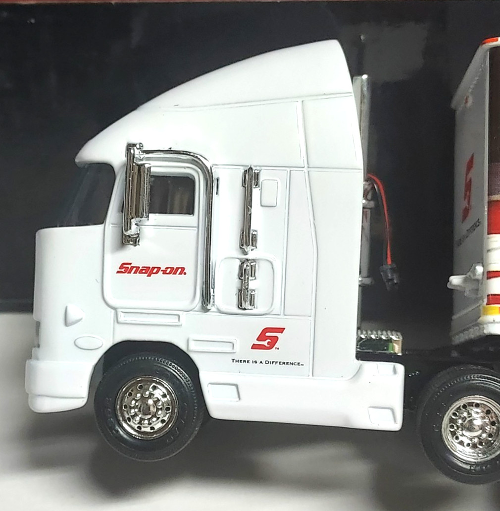 Snap On “American Ingenuity” Custom Truck Trailer Bank New 1:64 Scale die cast