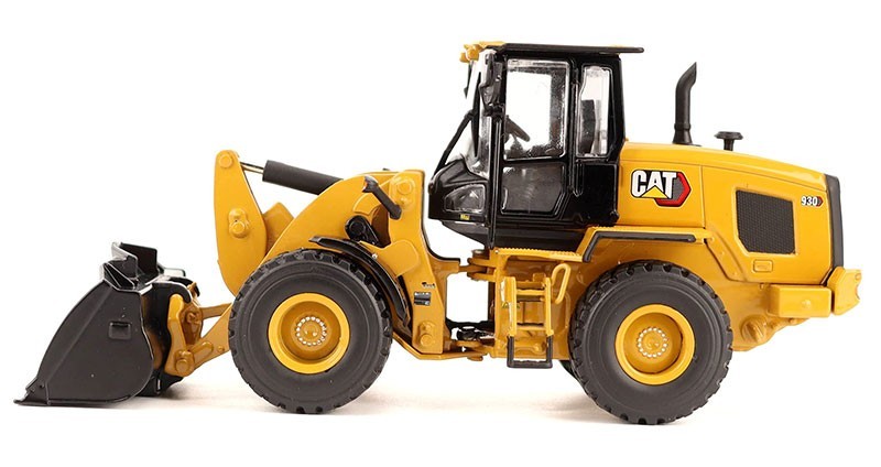 Diecast Masters Caterpillar Cat 930 Wheel Loader 85779 1:50