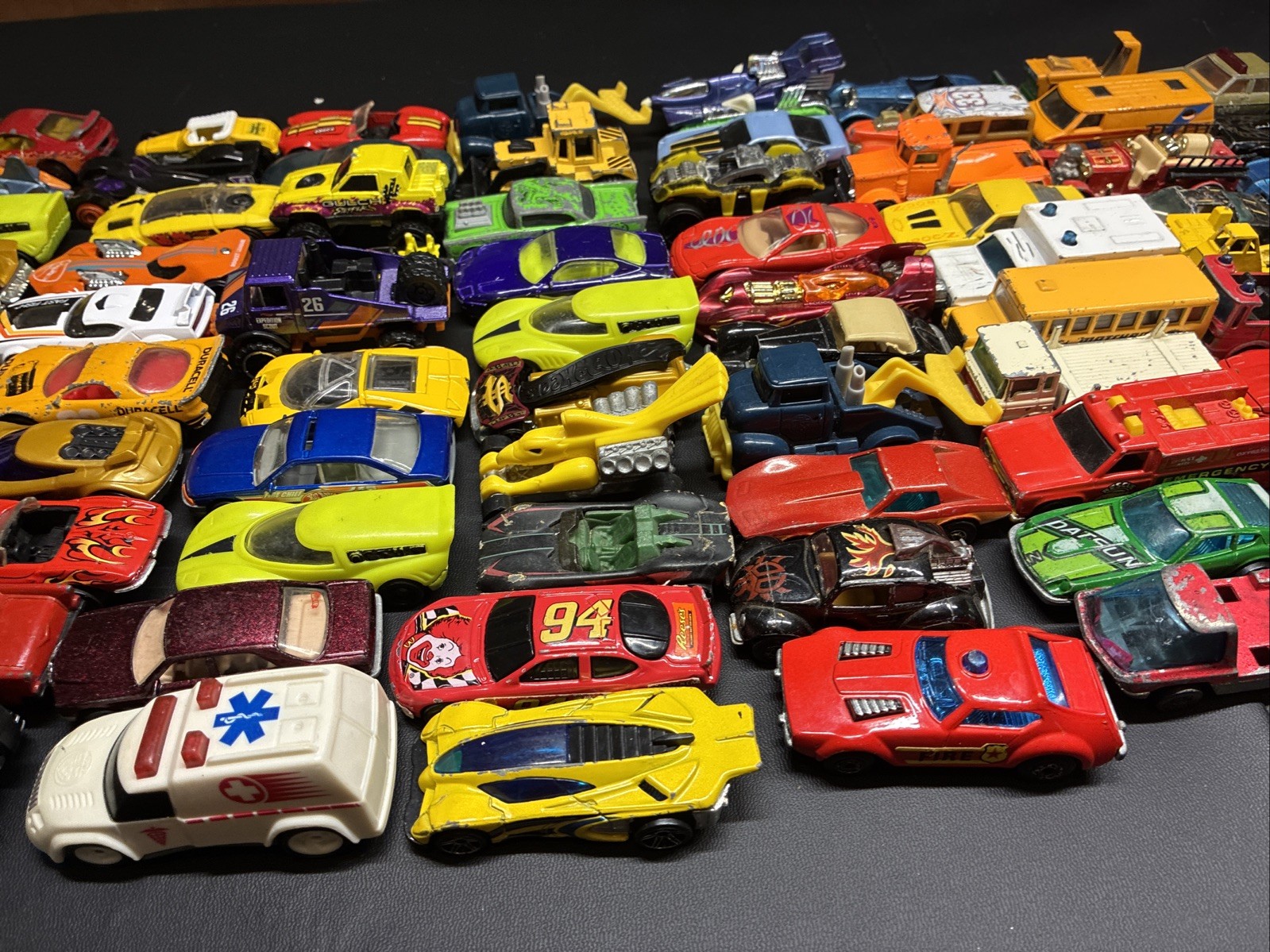 89 LOT DIECAST Metal Cars Trucks Loose Hot Wheels Matchbox Bulk Varied 80s 70s