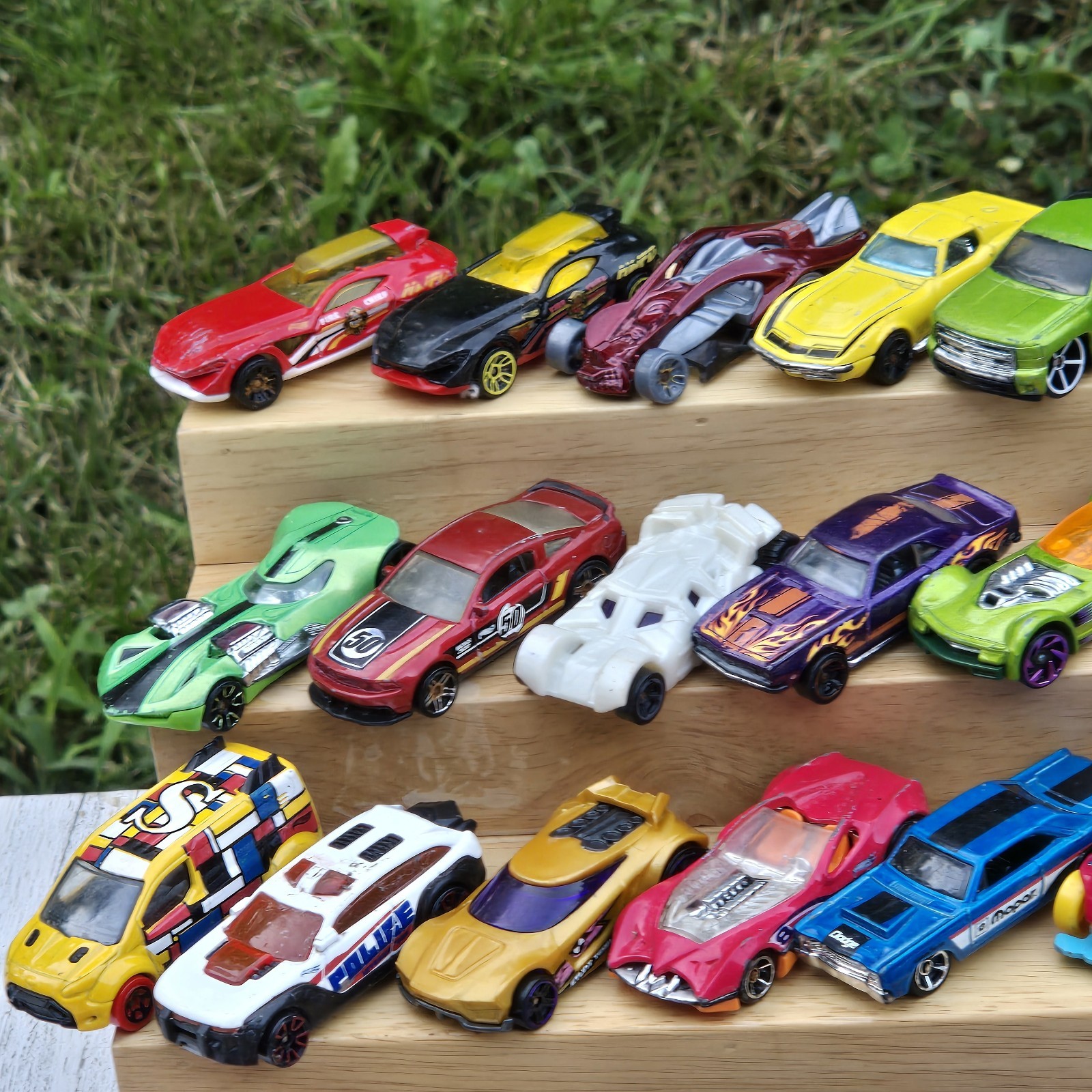 Hot Wheels Lot of 50 Loose Cars Trucks Race Cars Mixed Diecast Mattel VGC