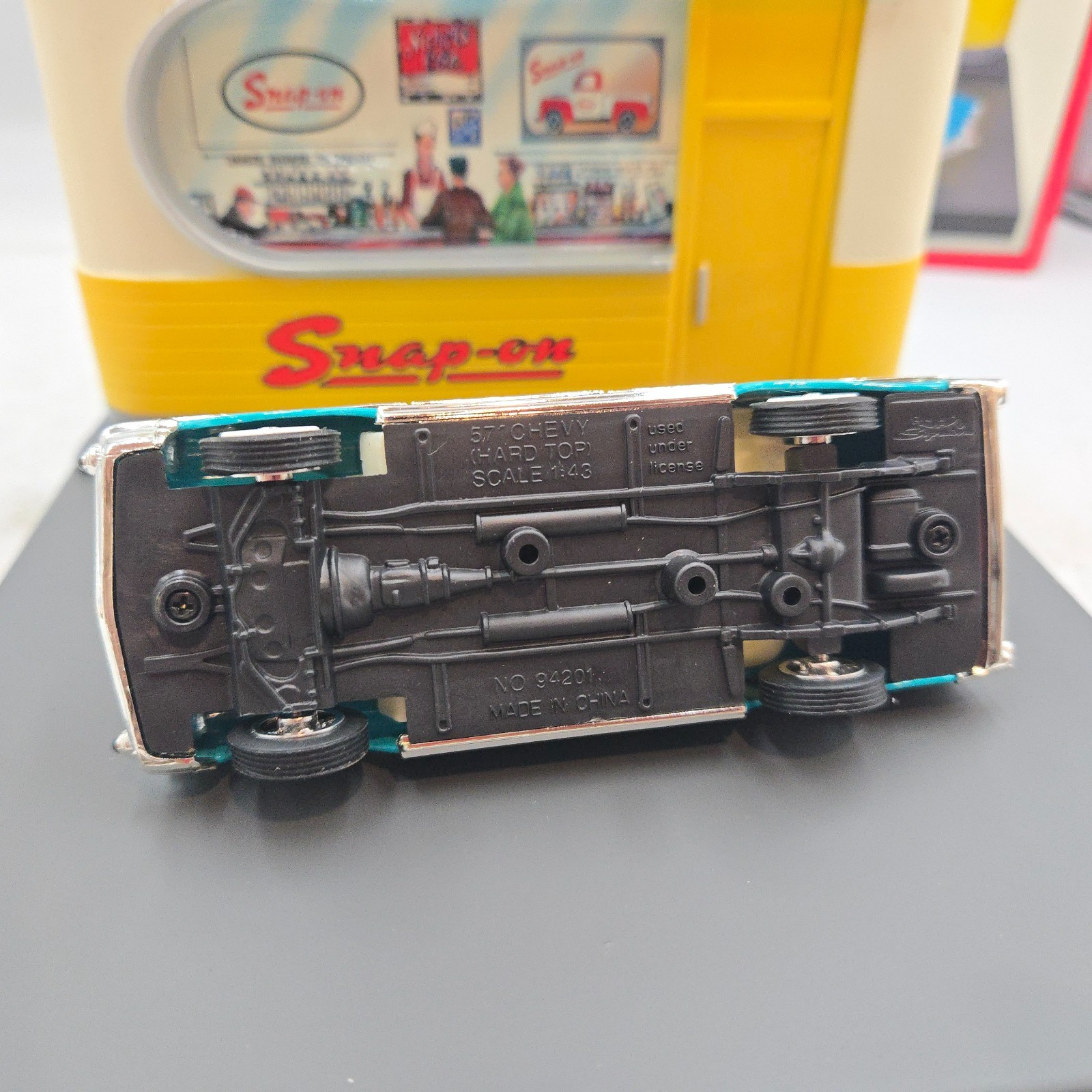 SNAP ON TOOLS RARE Snap-on 1950s Snappy’s Diner Diorama 1957 Chevy – READ DESC