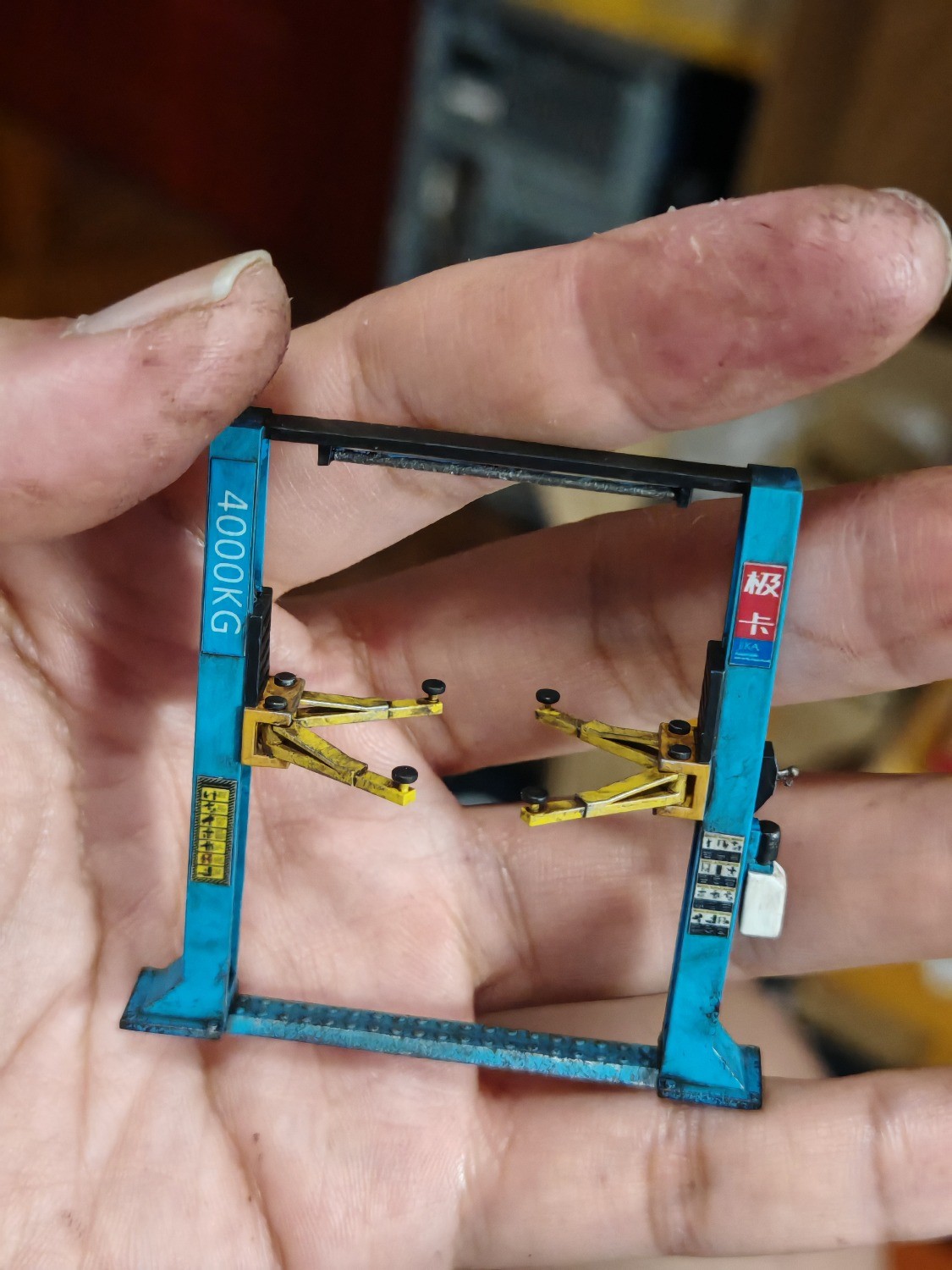 Diorama 1/64 Car Garage Lifter Model Repair Workshop Tools Scene Accessory Props