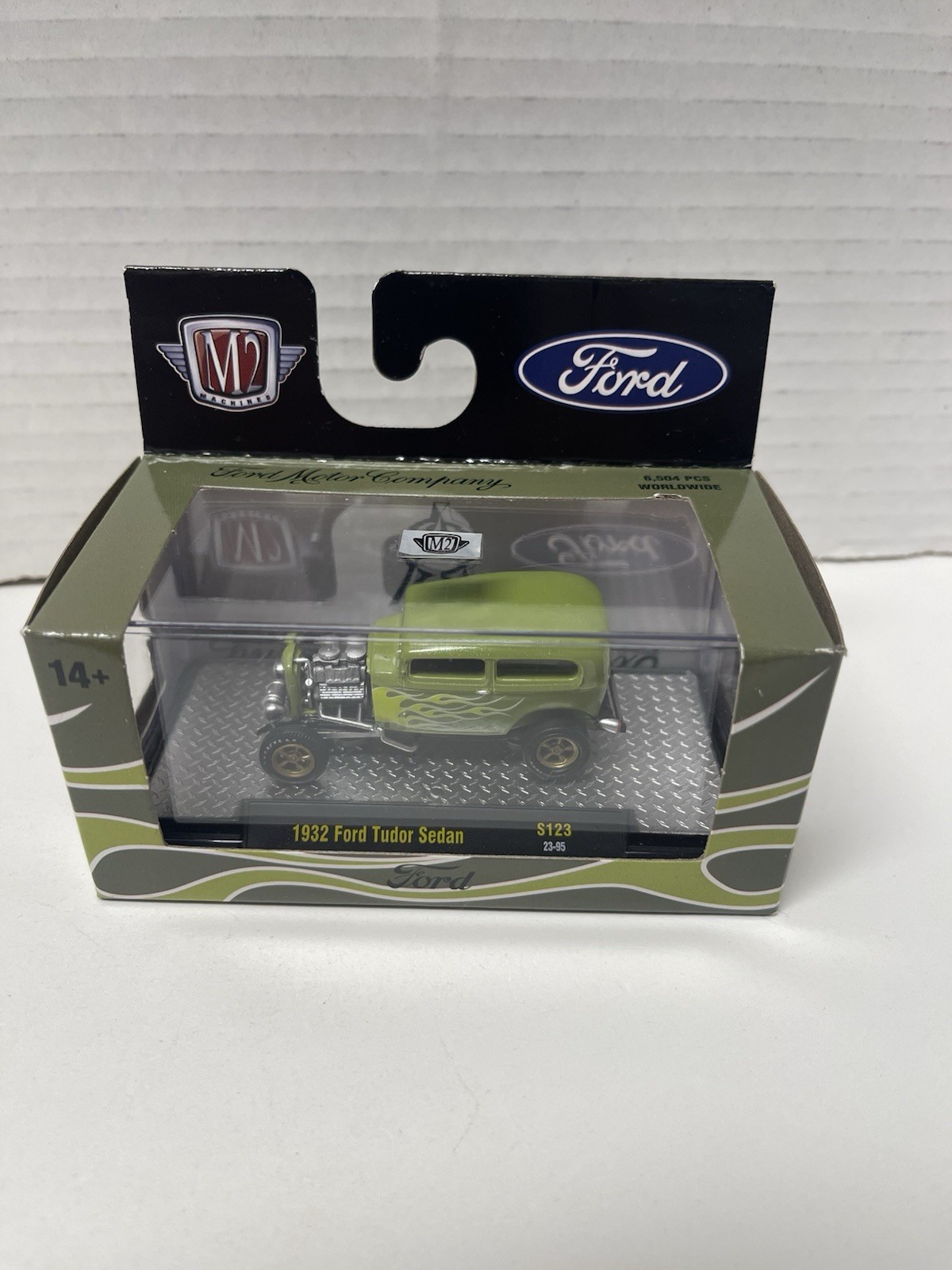 M2 1932 FORD TUDOR SEDAN S123 23-95 HOT ROD – NEW IN SEALED BOX
