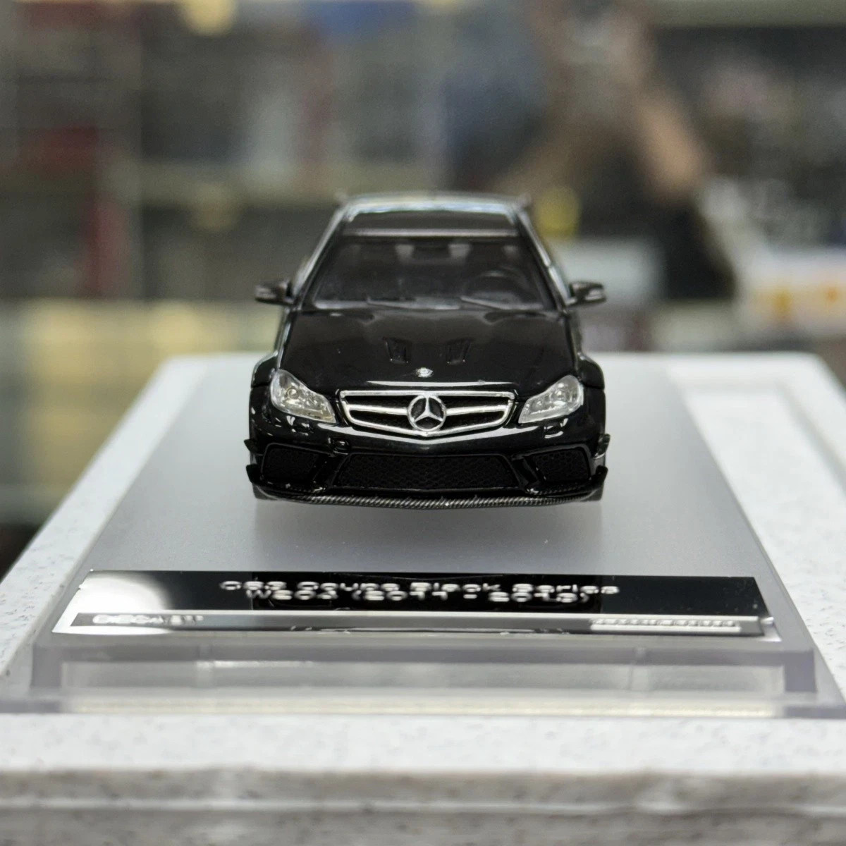 MERCEDES BENZ C63 COUPE BLACK SERIES W204 BLACK 1/64 CAR BY CLASSIC GARAGE CS