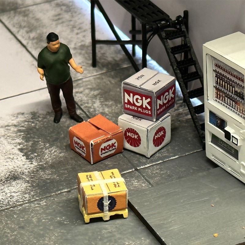 Diorama 1/64 Car Garage Props Repair Workshop Box Model Scene Display Accessory