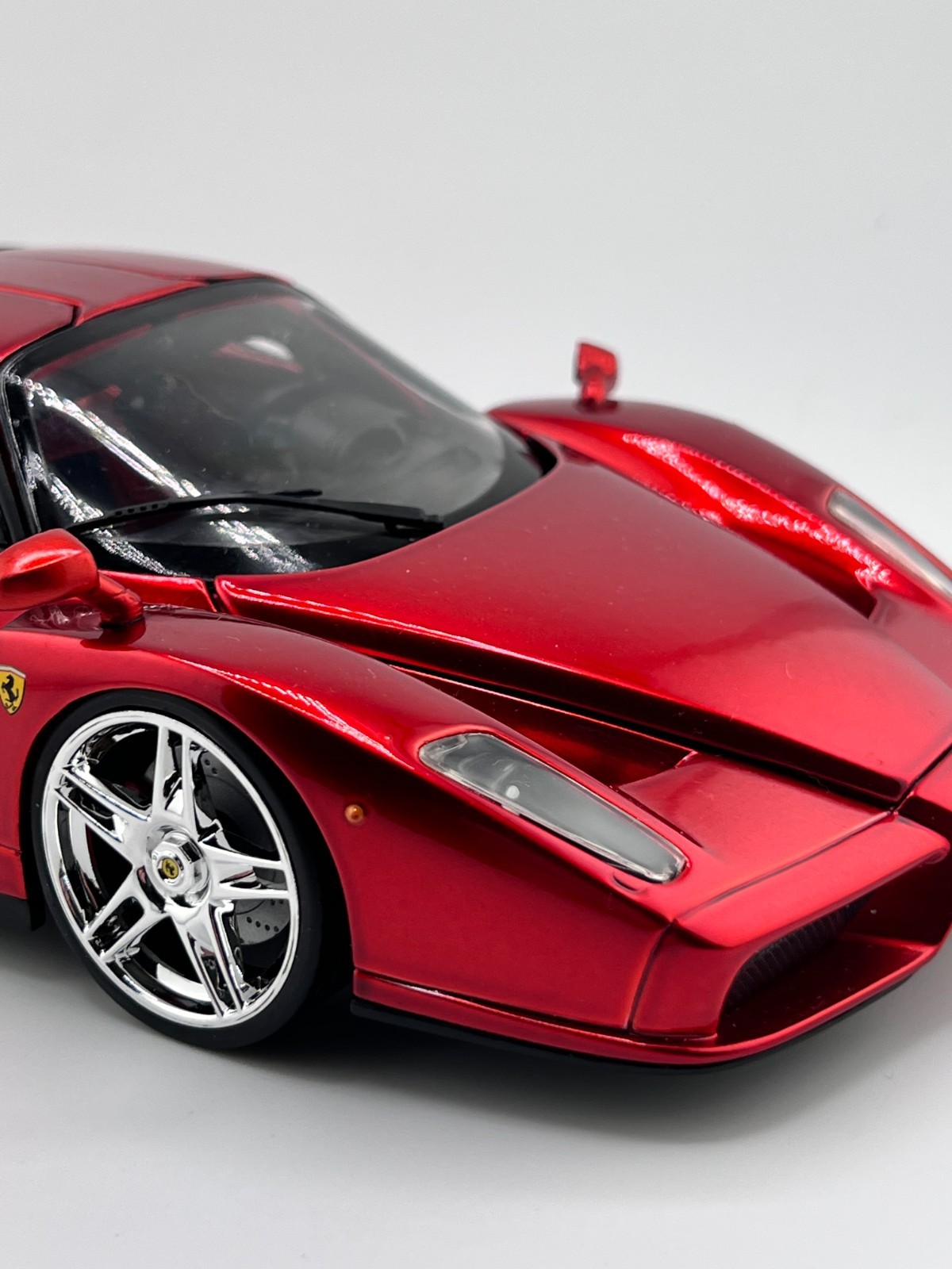 Hot Wheels Ferrari Enzo Ferrari 1:18 Diecast Red Mattel Licensed Collector Car