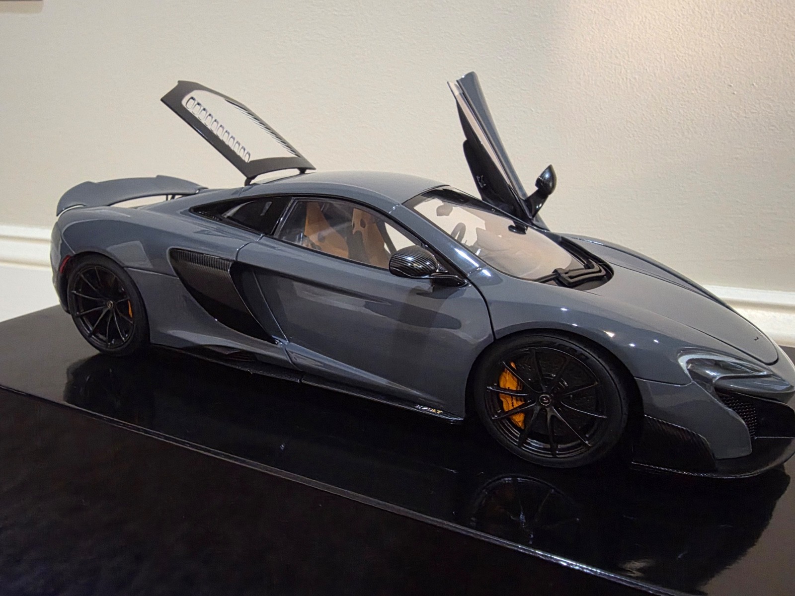 AUTOart 1/18 Mclaren 675LT Chicane GREY 76047