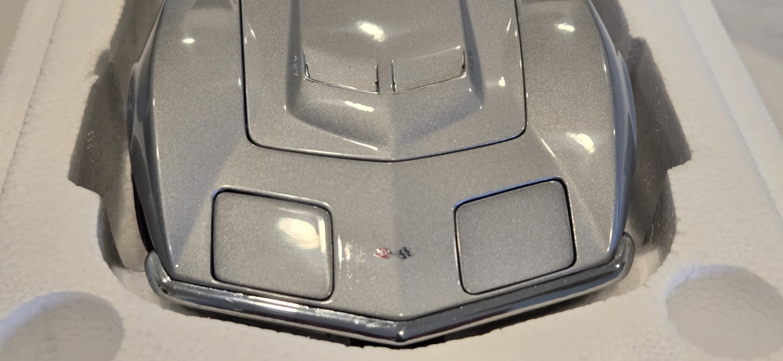 **READ** RARE 1/18 Autoart 1969 Chevrolet Corvette Cortez Silver Diecast