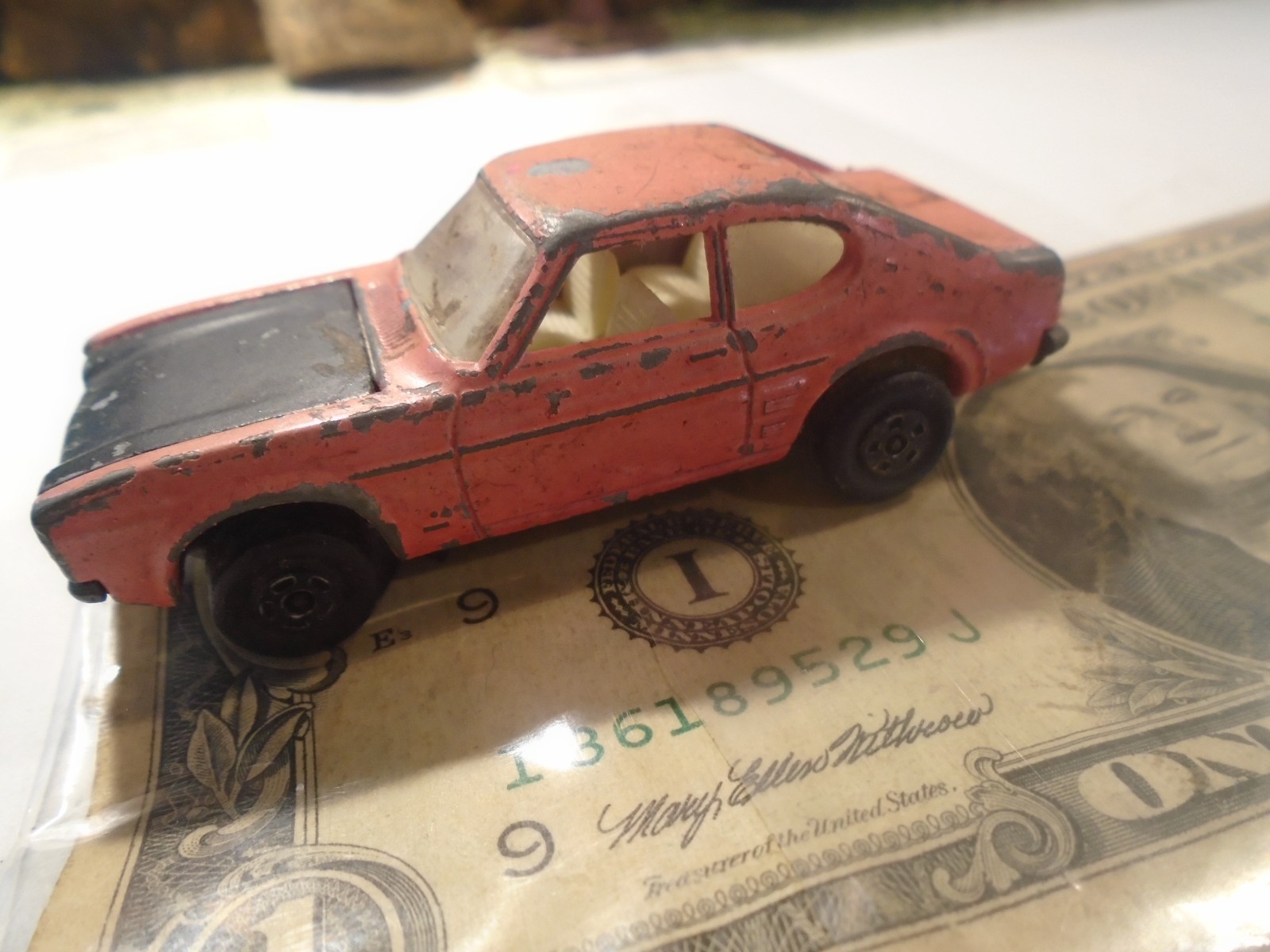 LESNEY MATCHBOX 1970 SUPERFAST ISSUE No 54 FORD CAPRI, WITH OPEN HOOD 1-172-1