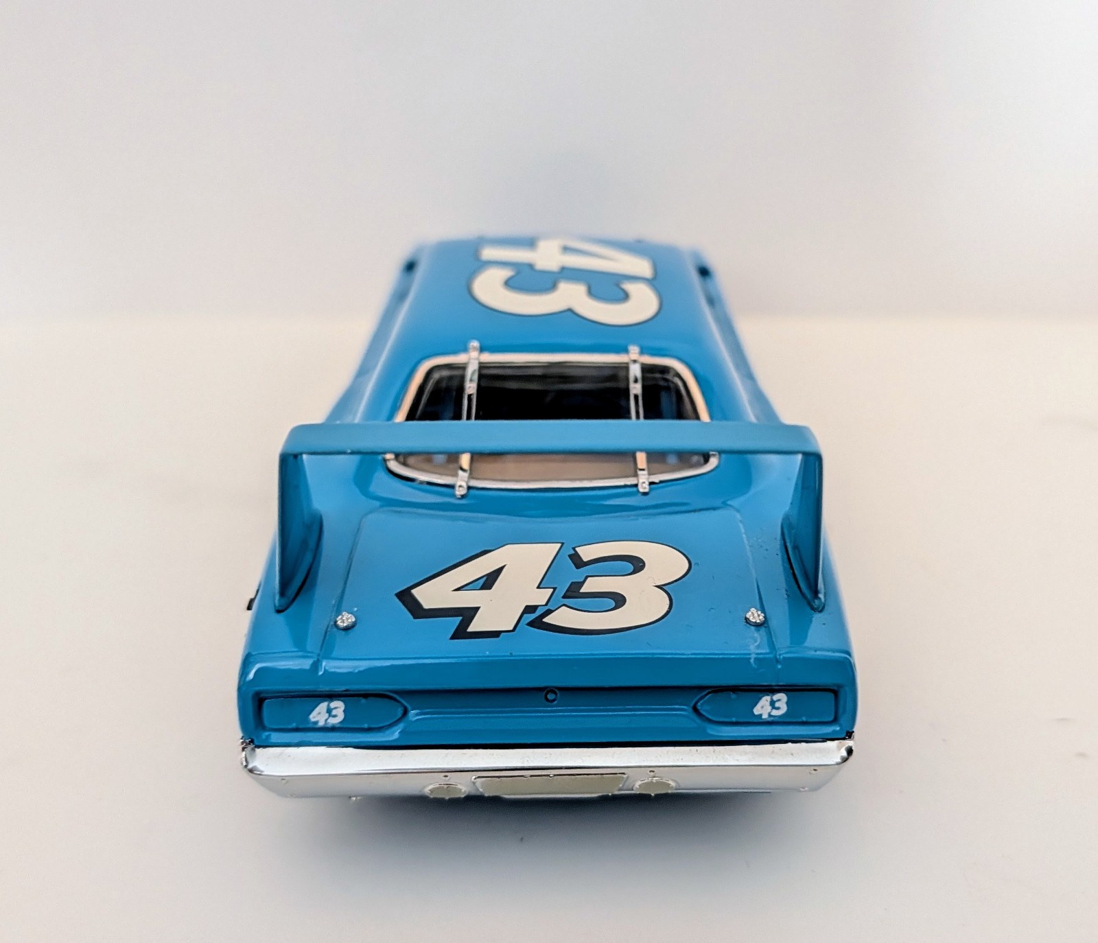 Franklin Mint Richard Petty #43 Plymouth Superbird 1:24 Diecast Precision Model