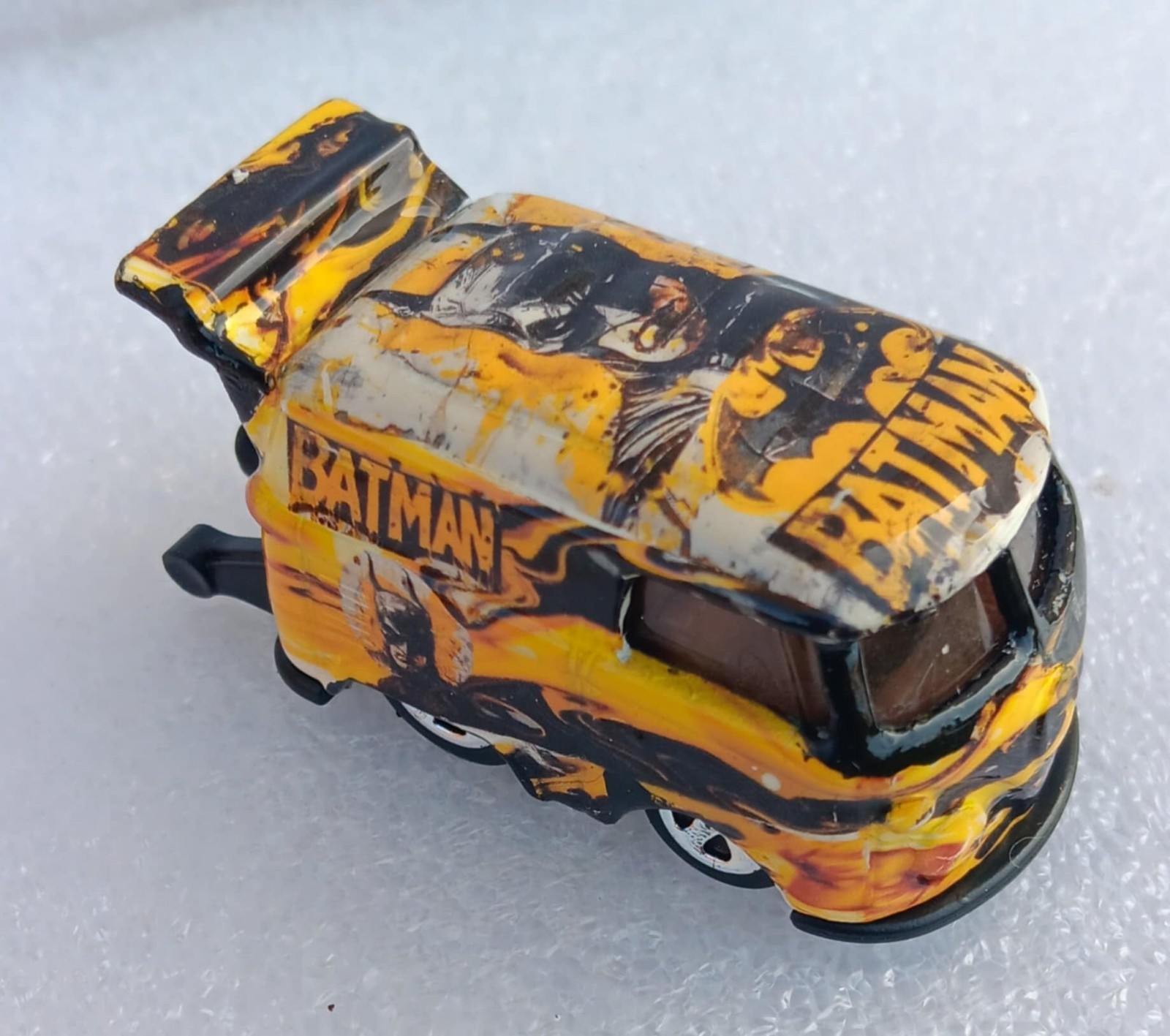 HOT WHEELS CUSTOM VW BUS BATMAN —-PROMOTION—–