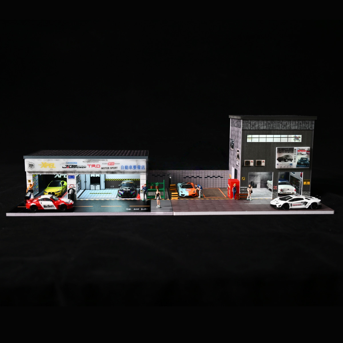 Diorama 1/64 Car Garage Model LED Lighting Repair Workshop Scene Display Model