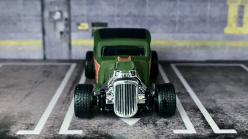 CUSTOM Green ’32 Ford • Chrome Real Riders • Hot Wheels Premium Car • HTF