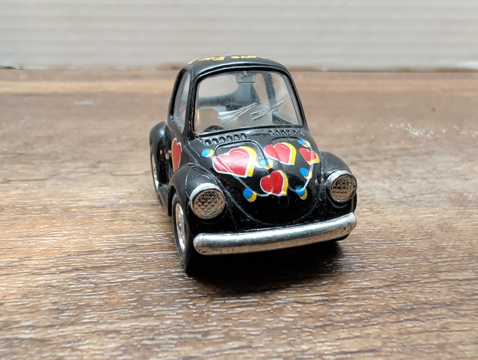KinToy Love For You Heart Design Volkswagen VW Beetle Pullback 2.25″ Toy Car