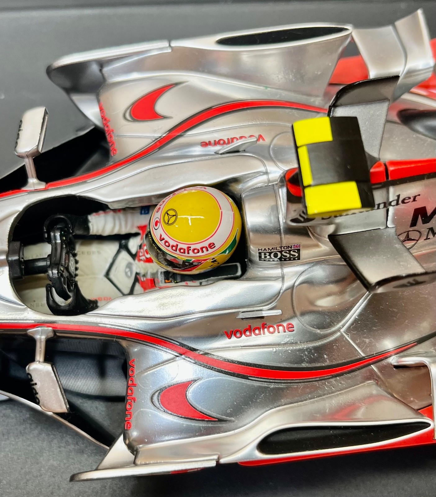 Minichamps 1:18 Scale F1 Vodafone McLaren Mercedes MP4-22 L Hamilton Model Boxed