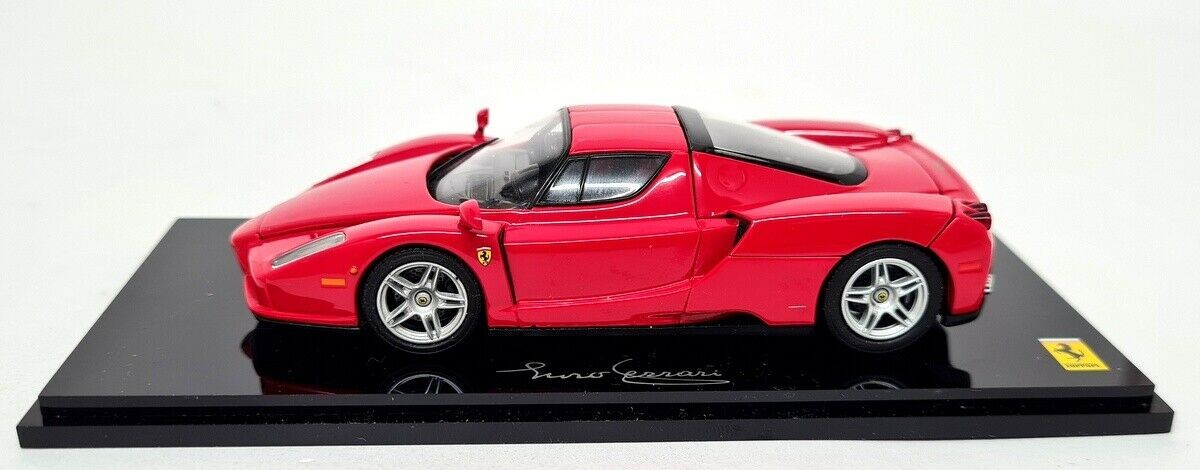 Kyosho 1/43 – Ferrari Enzo Rosso Corsa Red 2002 Opening Parts Diecast Model Car