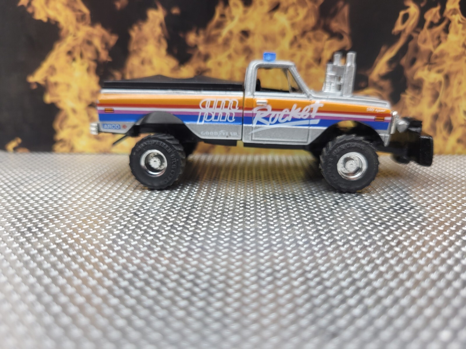 CUSTOM BUILT 1:64 C10 GreenLight 1970 HOTROD PULLING TRUCK puller CHEVEROLET USA