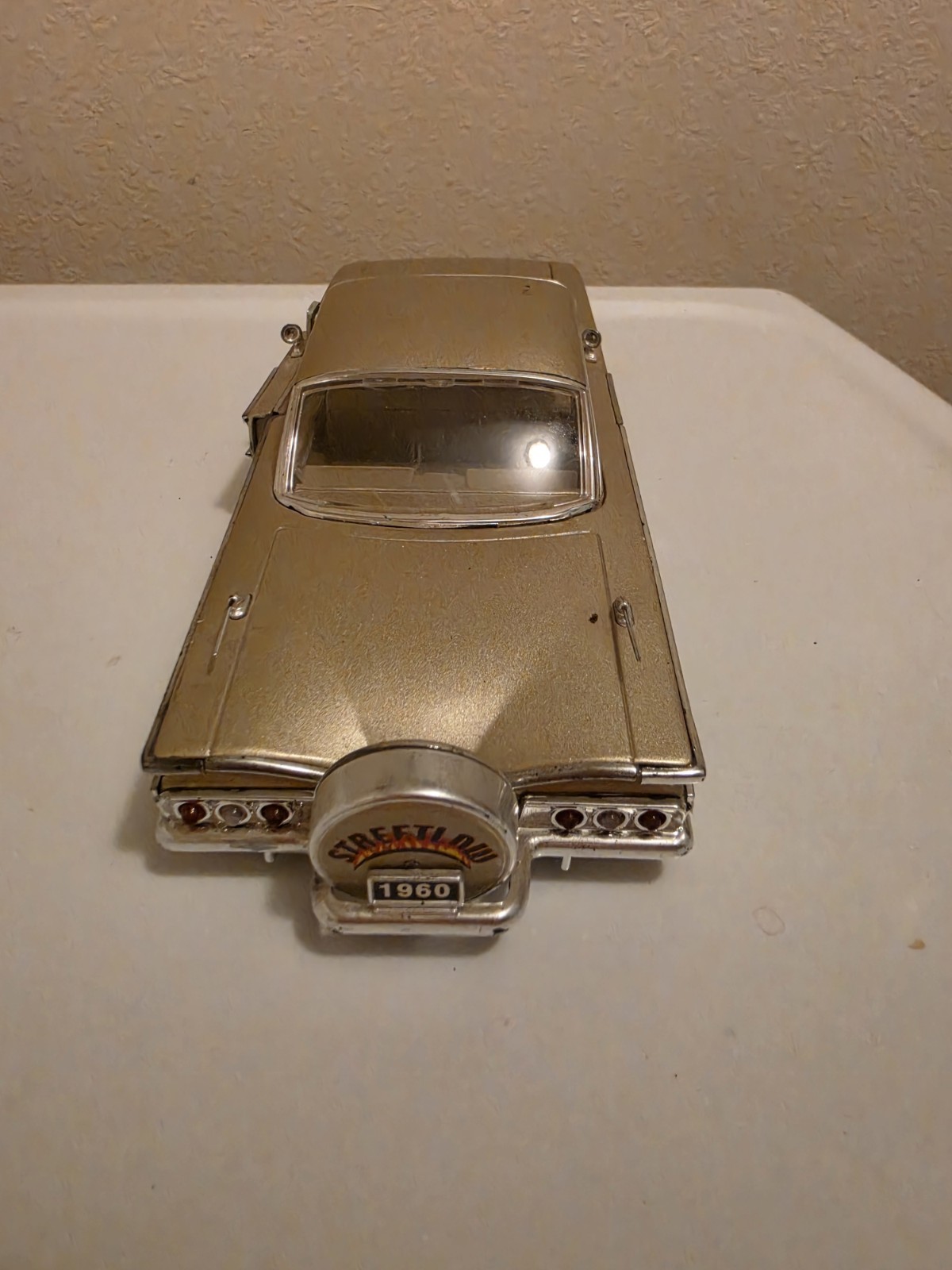 ULTRA RARE Jada Toys 1:32 Scale Metallic Gold 1960 Chevy Impala Lowrider