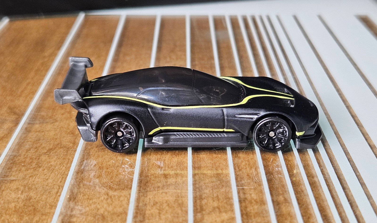 Hot Wheels 2025 HW Motor Show 5 Pack Black Aston Martin Vulcan – Loose