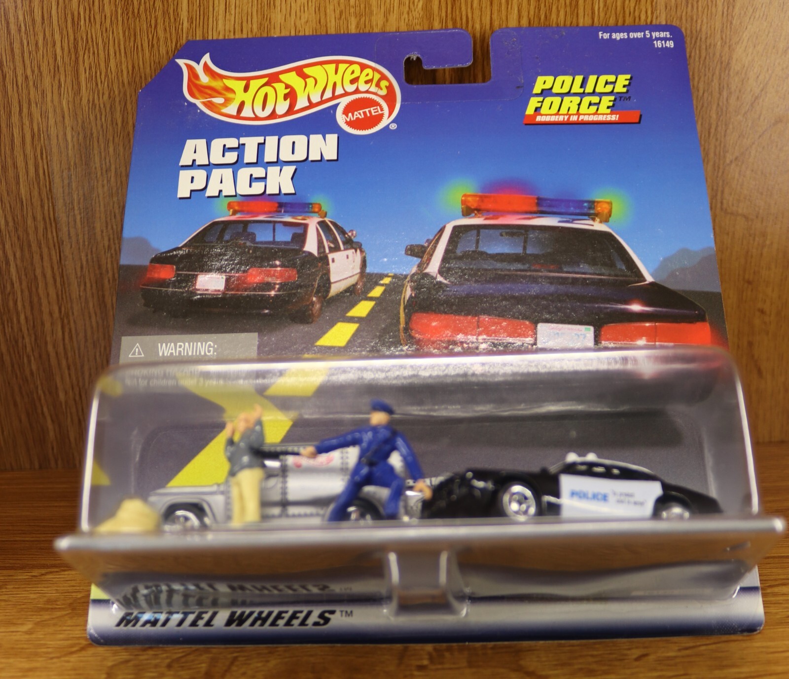 HOT WHEELS ACTION PACK POLICE FIRE RESCUE New in box