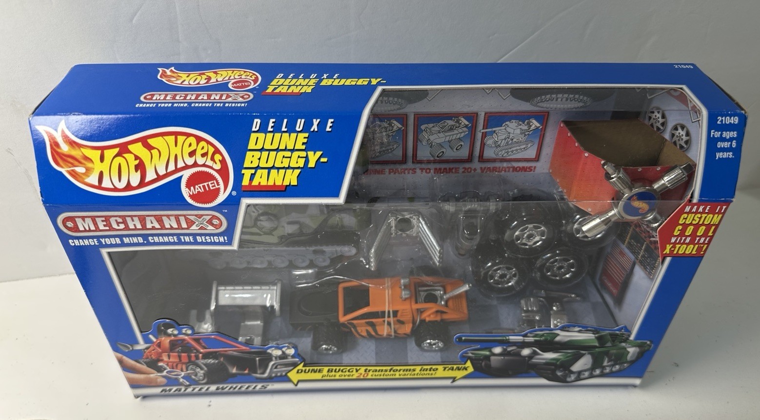 Hot Wheels Mechanix Deluxe Dune Buggy Tank 21049 NIB Mattel 1999