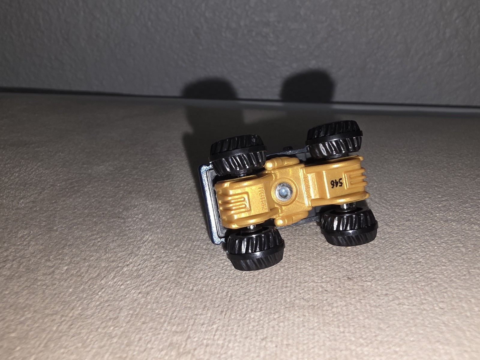 Disney Pixar Cars Mini Racers – Ivy On the Road Diecast Metal