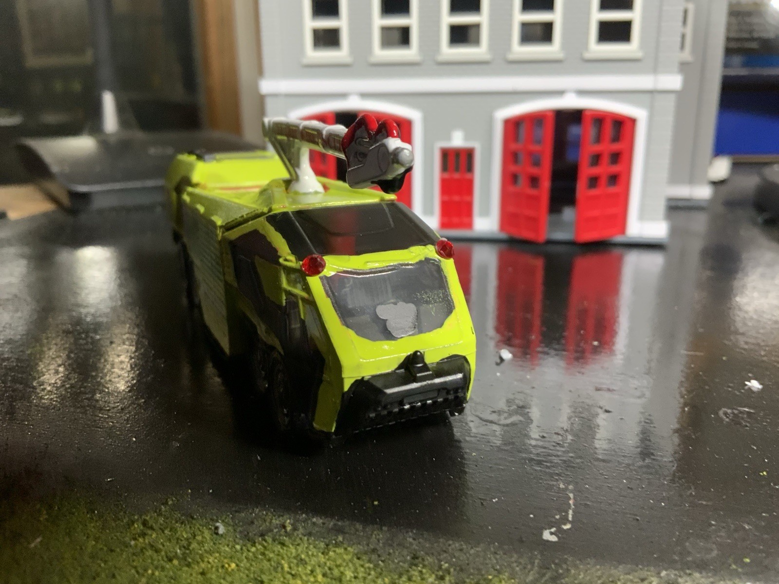 Matchbox T F Green Fire Rescue Crash Truck