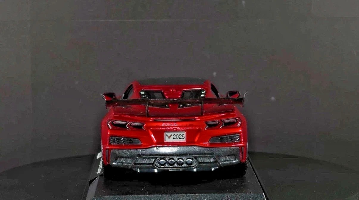 Corvette ZR1 Coupe 1:18 Maisto Exclusive Style Special Edition – Red