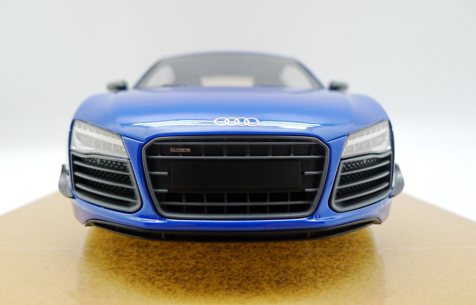 1 /18 Audi R8 LMX Blue Color Resin Model car By DNA Collectibles