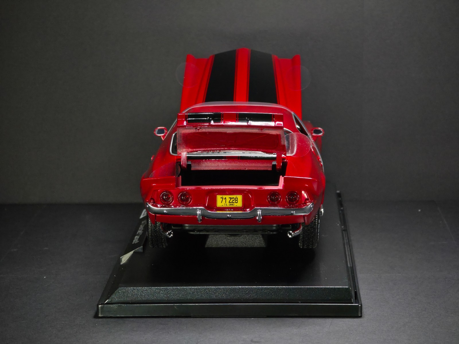 1971 Chevrolet Camaro 1:18 Maisto Exclusive Style Special Edition – Red