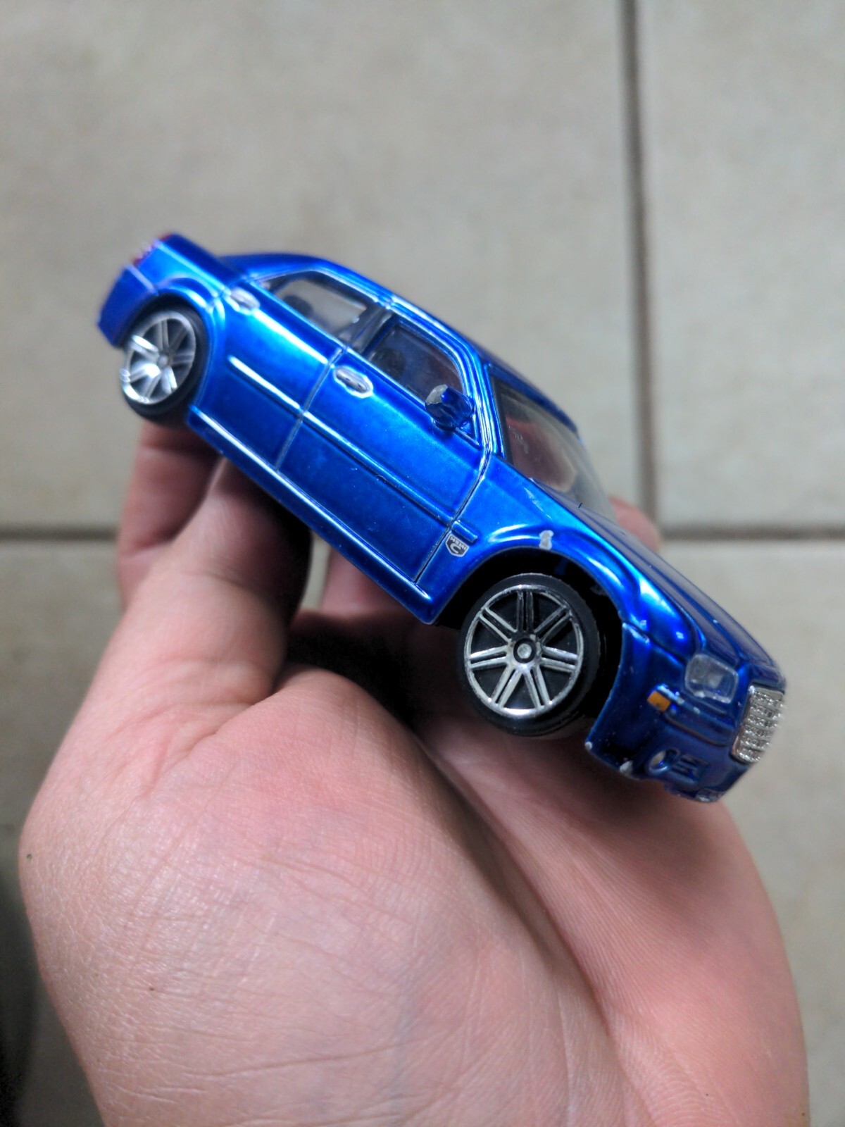 HTF Maisto 2005 Chrysler 300C Hemi 1:43 Scale DieCast Car Playerz Blue Chrome