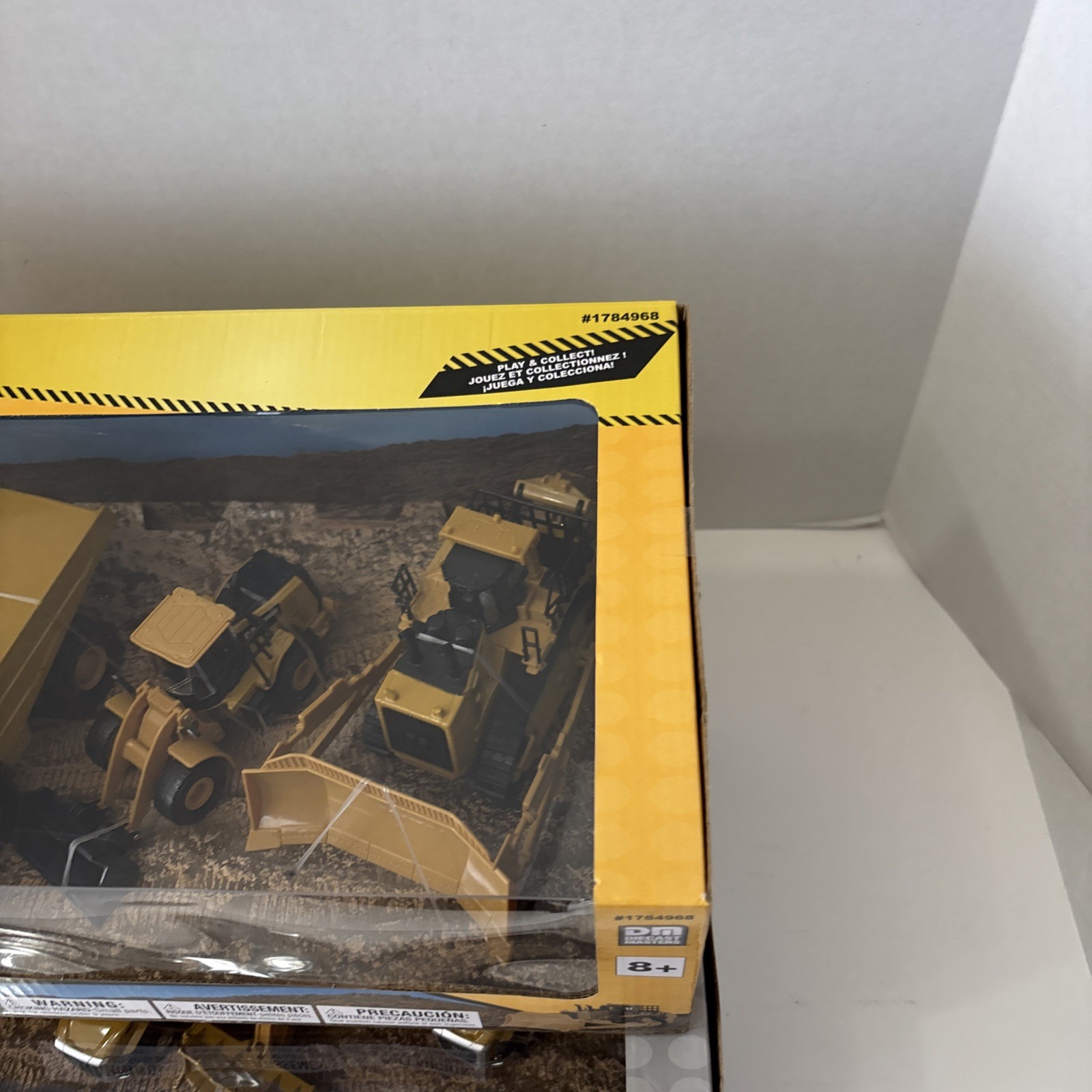 Diecast Masters 1:64 CATERPILLAR Metal Construction Trucks 2 Sets Of 4 – SEALED