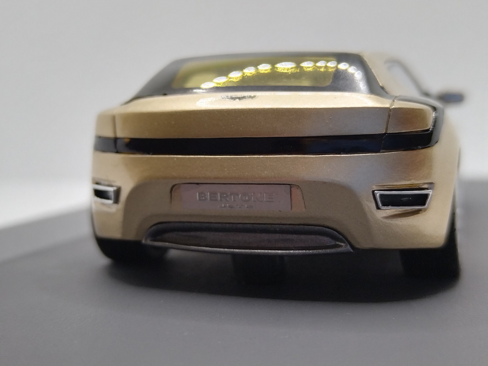 MATRIX 1/43 Aston Martin Bertone AM Jet 2 Concept 2013. Wow Rare!