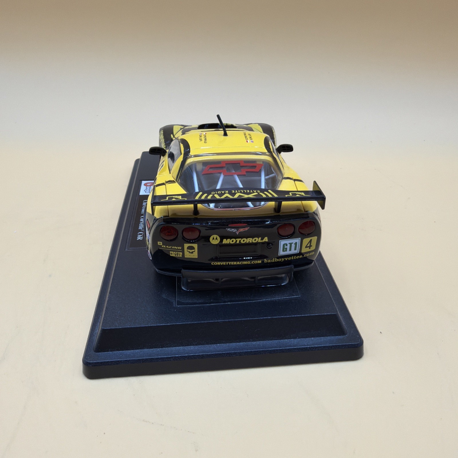 Burago Corvette CR6 1/24 Race Car With Stand