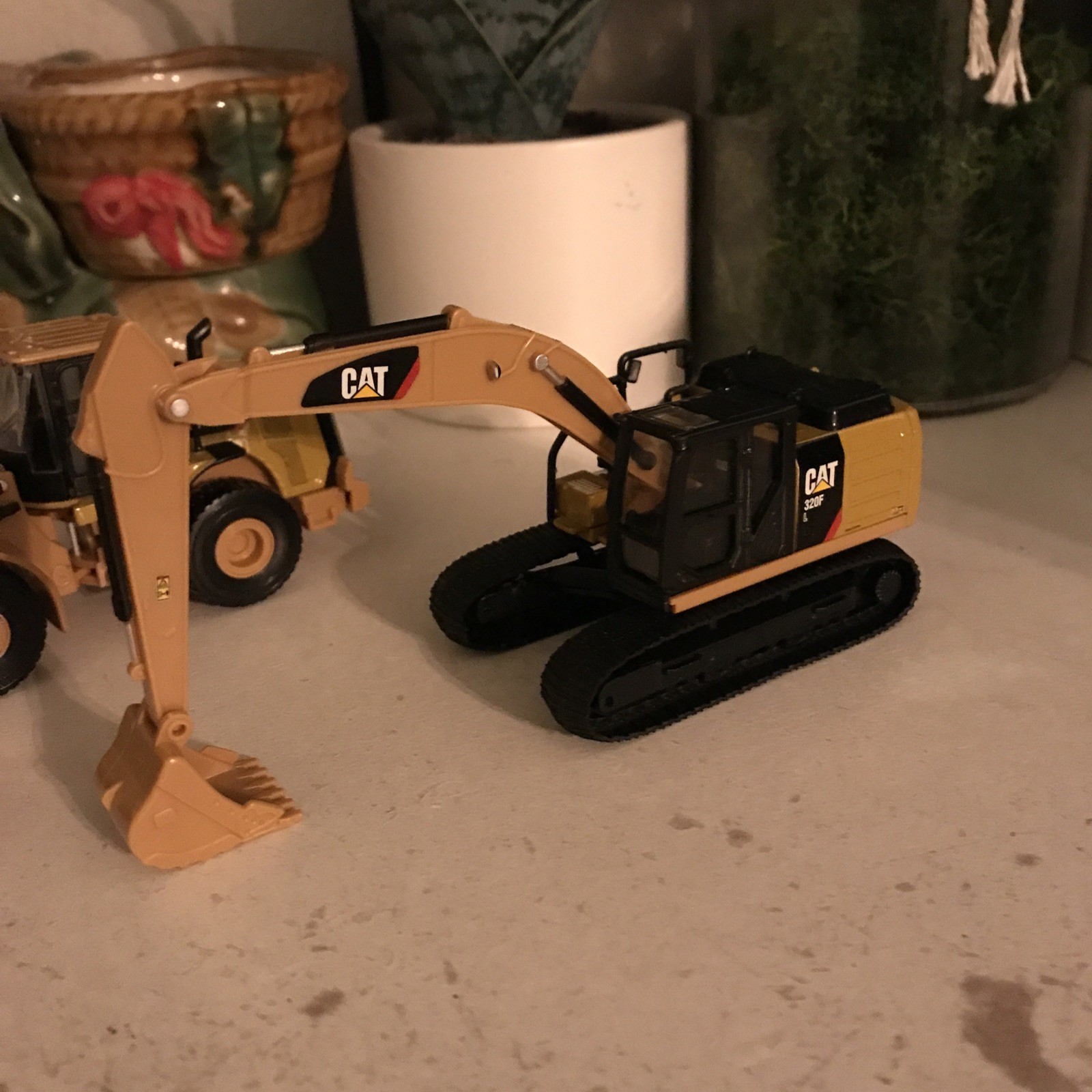 Diecast Masters 1:64 Lot Of 2